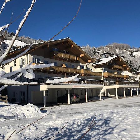 Alpinresort Kaprun 11 Bagian luar foto