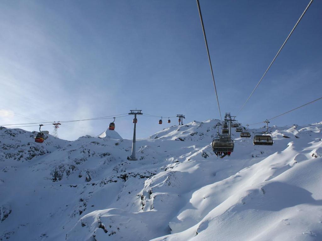 Alpinresort Kaprun 11 Bagian luar foto
