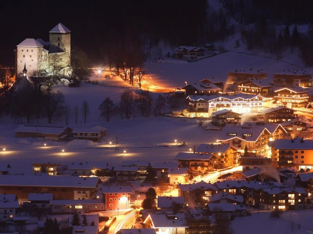 Alpinresort Kaprun 11 Bagian luar foto